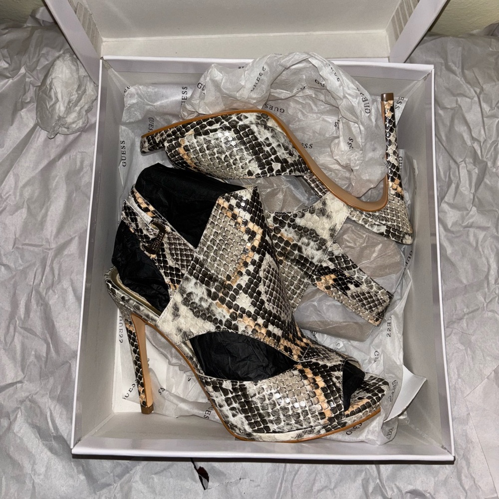 Guess Black and Cream Snakeskin Heels - Picture 9 of 11